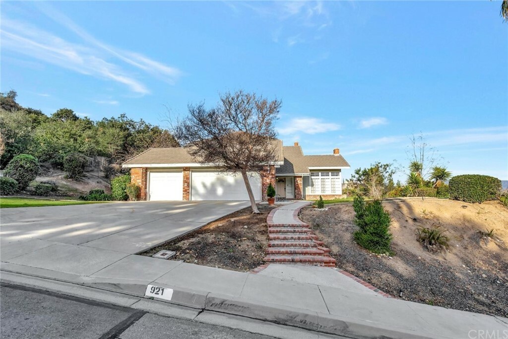 Property Photo:  921 S Easthills Drive  CA 91791 