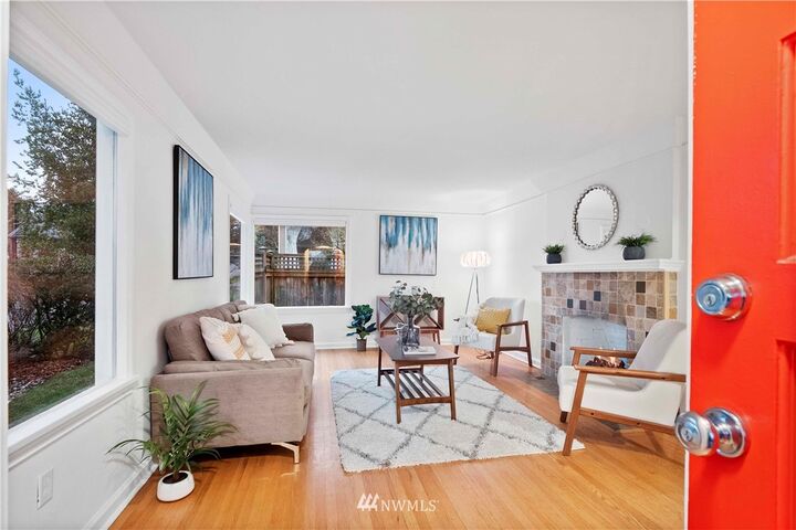 Property Photo:  814 NW 80th Street  WA 98117 