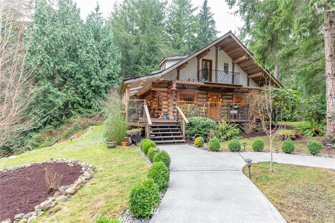 Property Photo:  28505 137th Avenue SW  WA 98070 