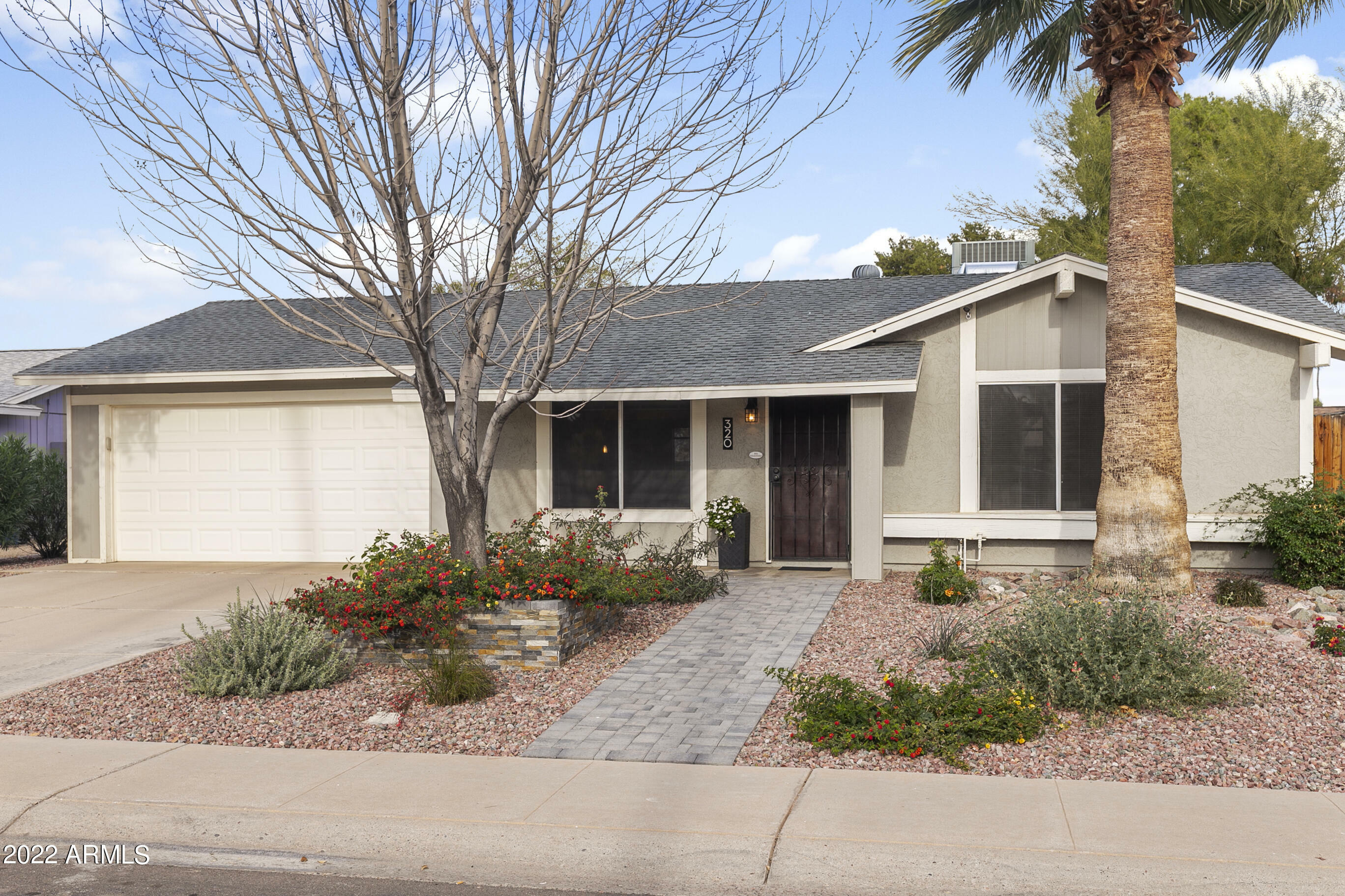 Property Photo:  320 W Rosal Place  AZ 85225 