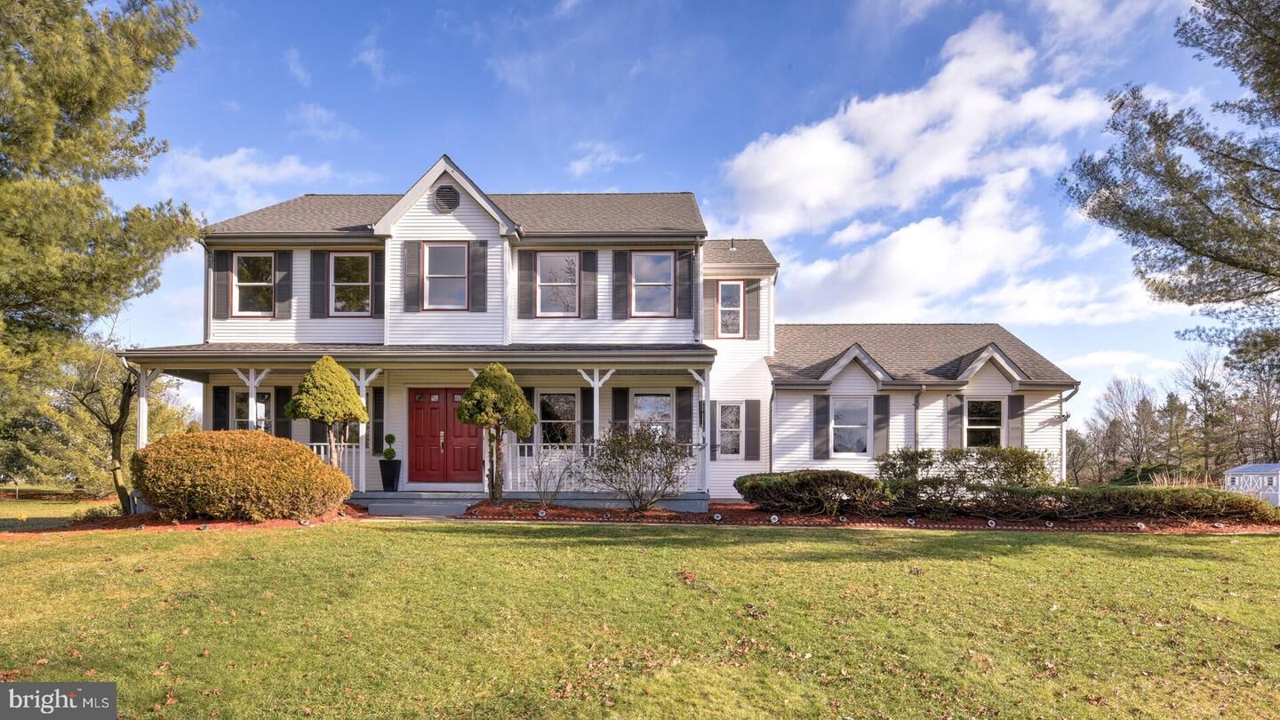 Property Photo:  5 Ruthies Run  NJ 08550 