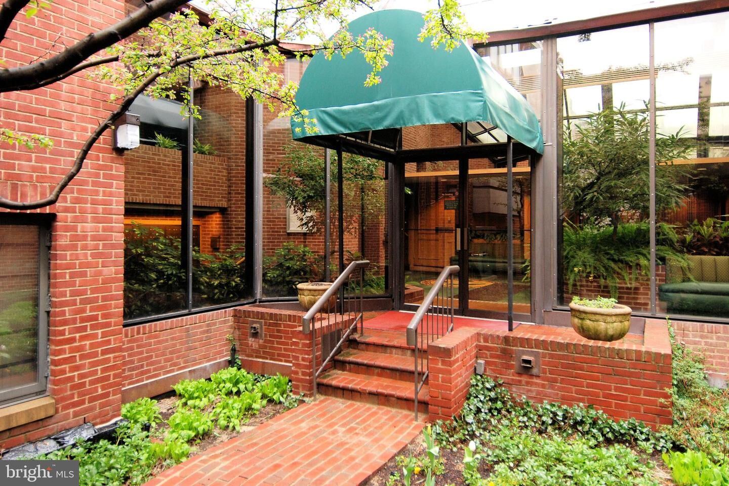 Property Photo:  1080 Wisconsin Avenue NW 505  DC 20007 