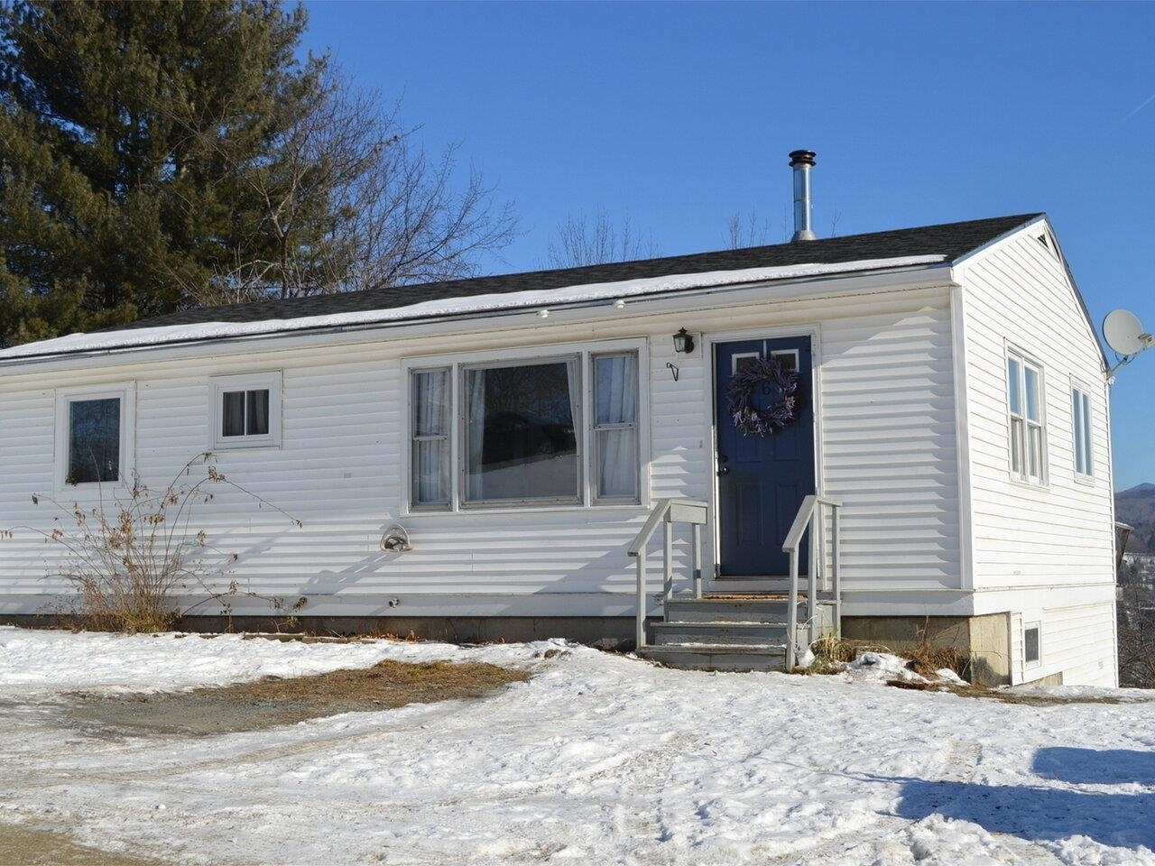 Property Photo:  6 Reynolds Street  VT 05641 