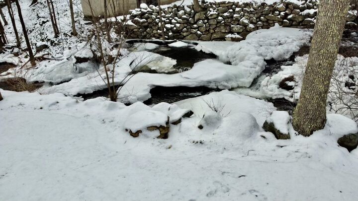 Property Photo:  66 Temple Road  NH 03086 