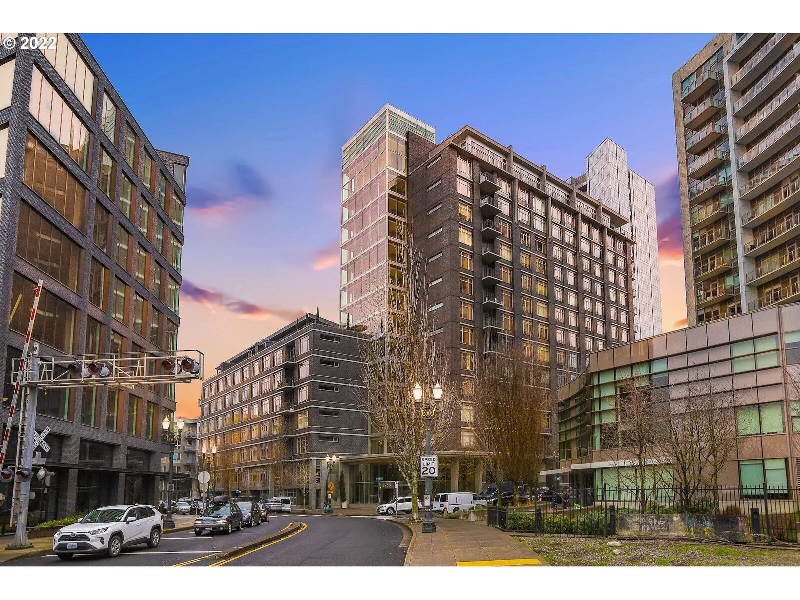 Property Photo:  1255 NW 9th Ave 1002  OR 97209 