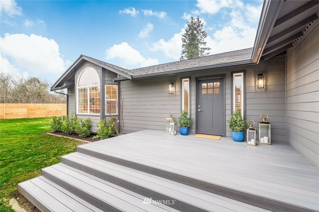 Property Photo: 11319 24th Street E WA 98372