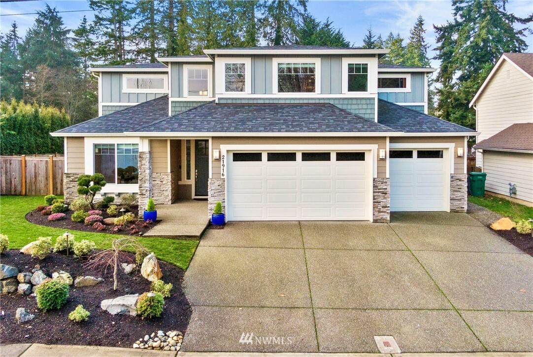 Property Photo:  21916 48th Avenue W  WA 98043 