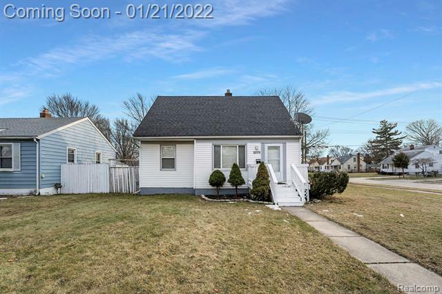 Property Photo:  32179 Carlisle Pkwy  MI 48184 