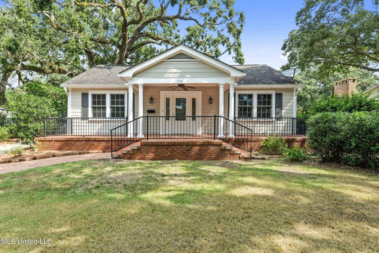 Property Photo: 1316 Father Ryan Avenue MS 39530