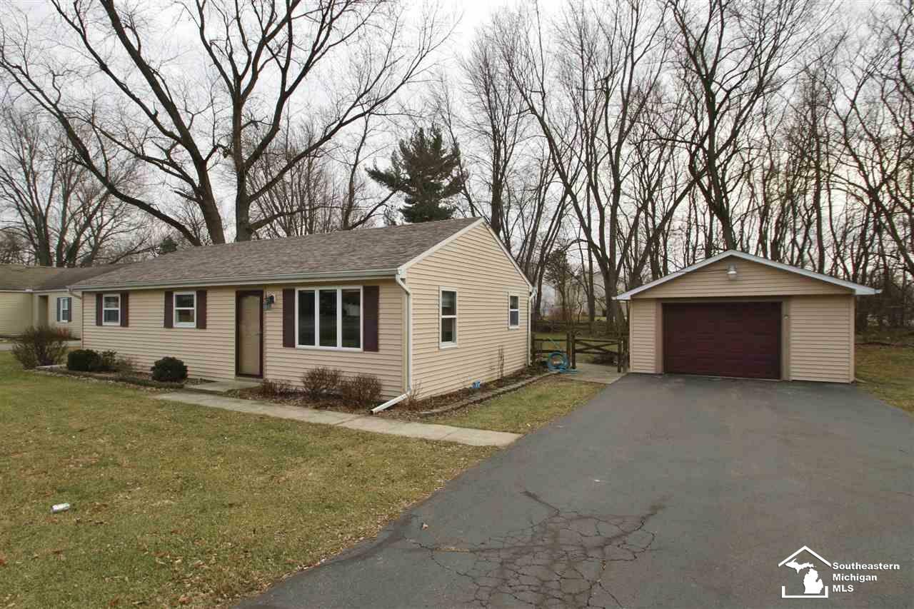 2583 W Sterns  Lambertville MI 48144 photo