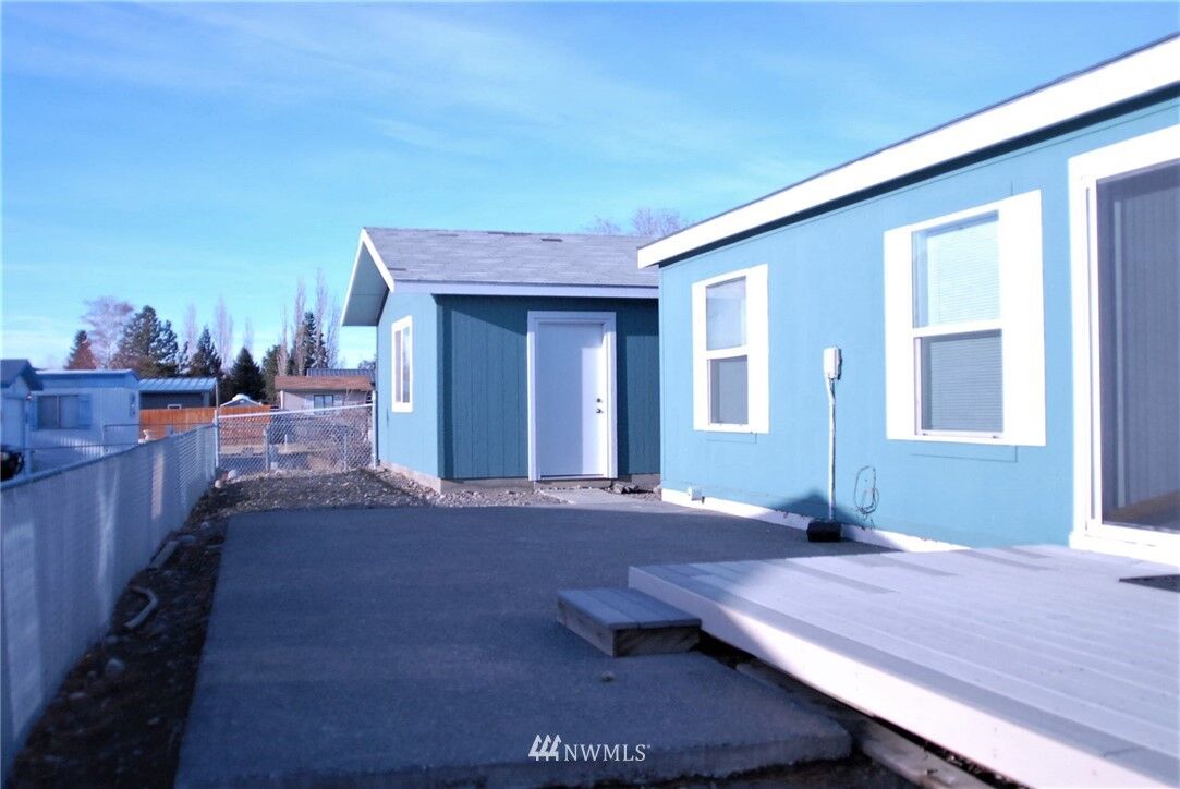 Property Photo:  920 Orchard Drive SW  WA 99349 