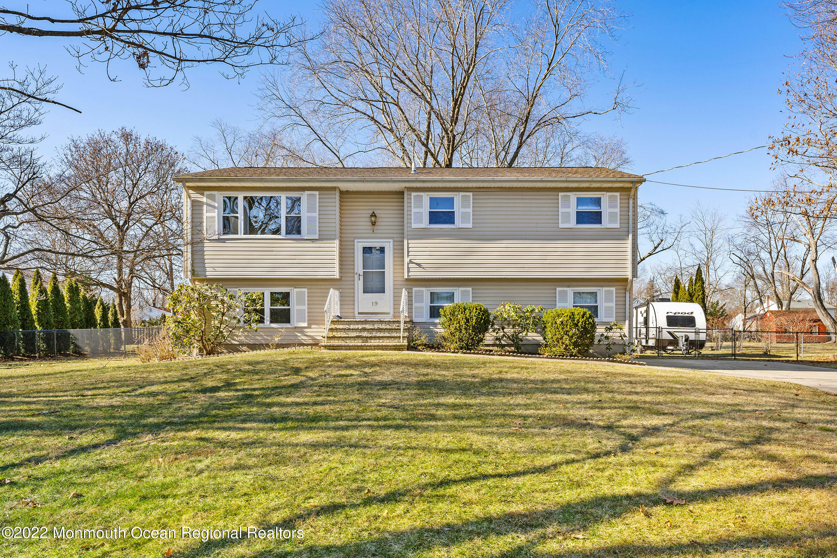 Property Photo:  19 Meadowview Drive  NJ 08512 