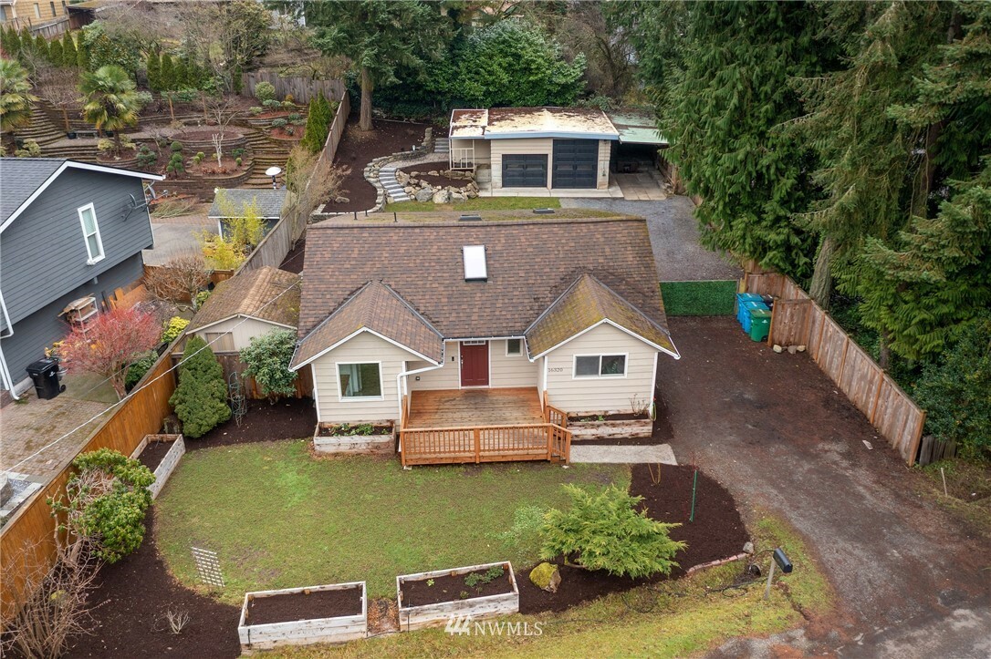 Property Photo:  16320 Fremont Place N  WA 98133 