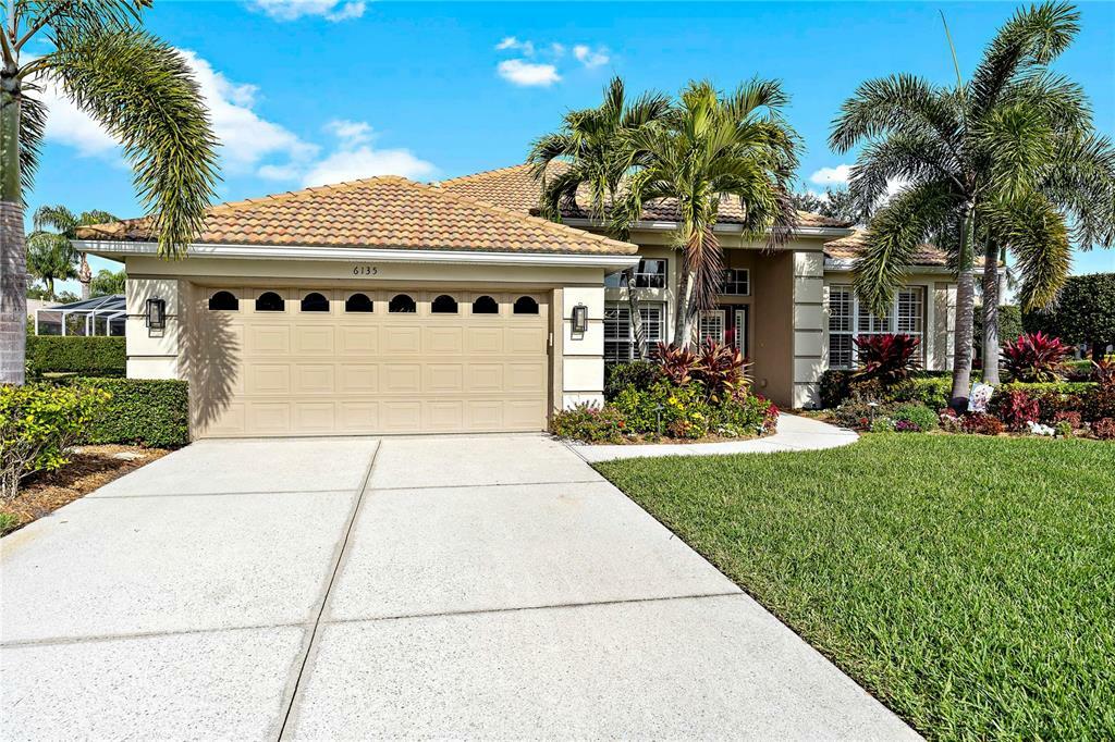 Property Photo:  6135 Palomino Circle  FL 34201 