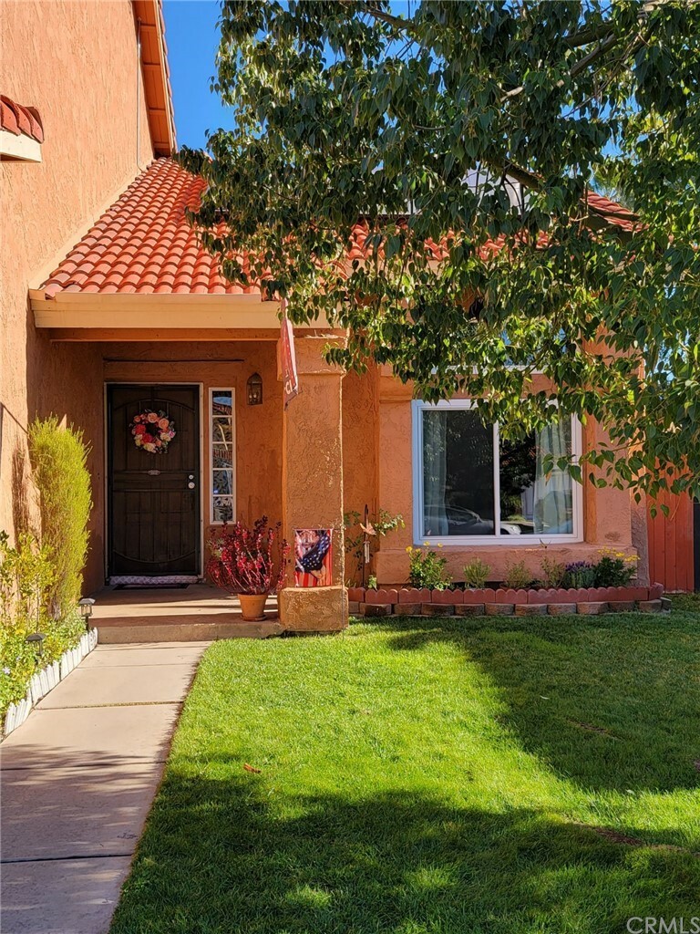 Property Photo:  24570 New Haven Drive  CA 92562 