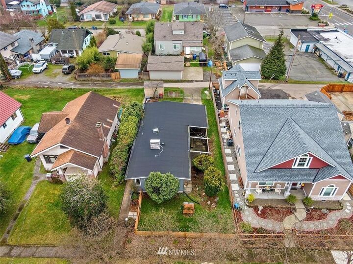 Property Photo:  133 Thomas Street NW  WA 98502 