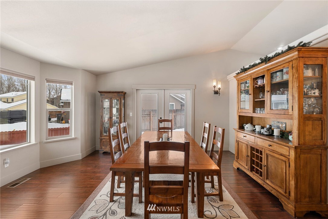 Property Photo:  1642 Kayla Way  WA 98801 