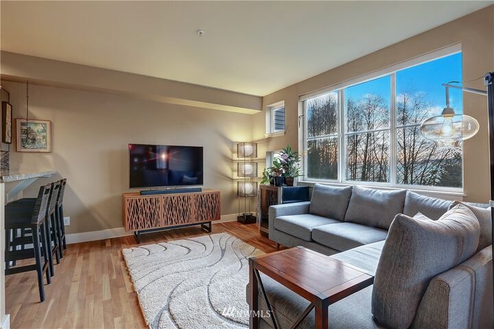 22005 6th Avenue S 204  Des Moines WA 98198 photo