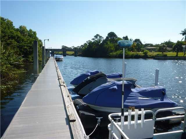 Property Photo:  5079 Heatherhill Lane 70  FL 33486 