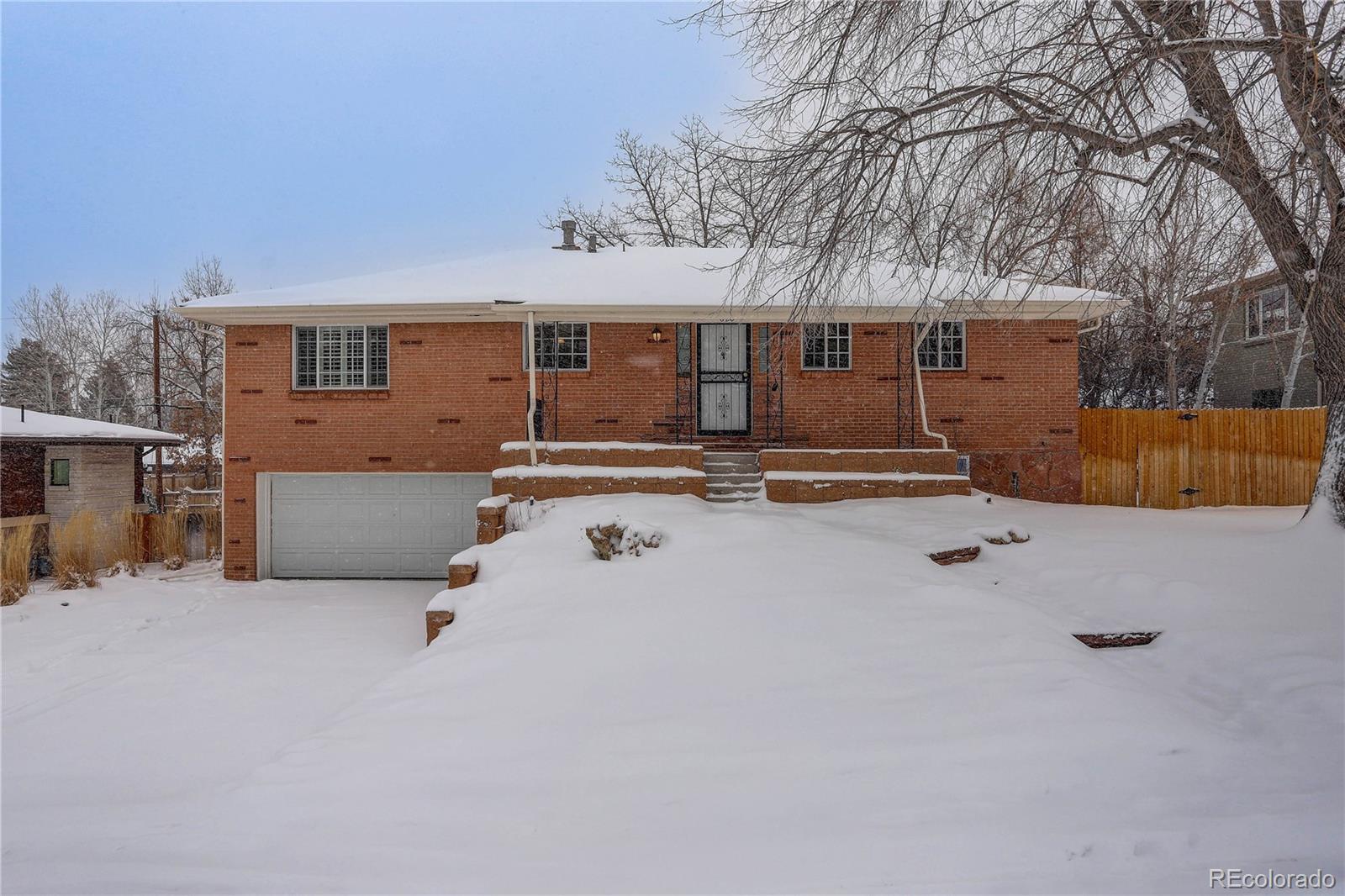 Property Photo: 620 S Harrison Street CO 80209