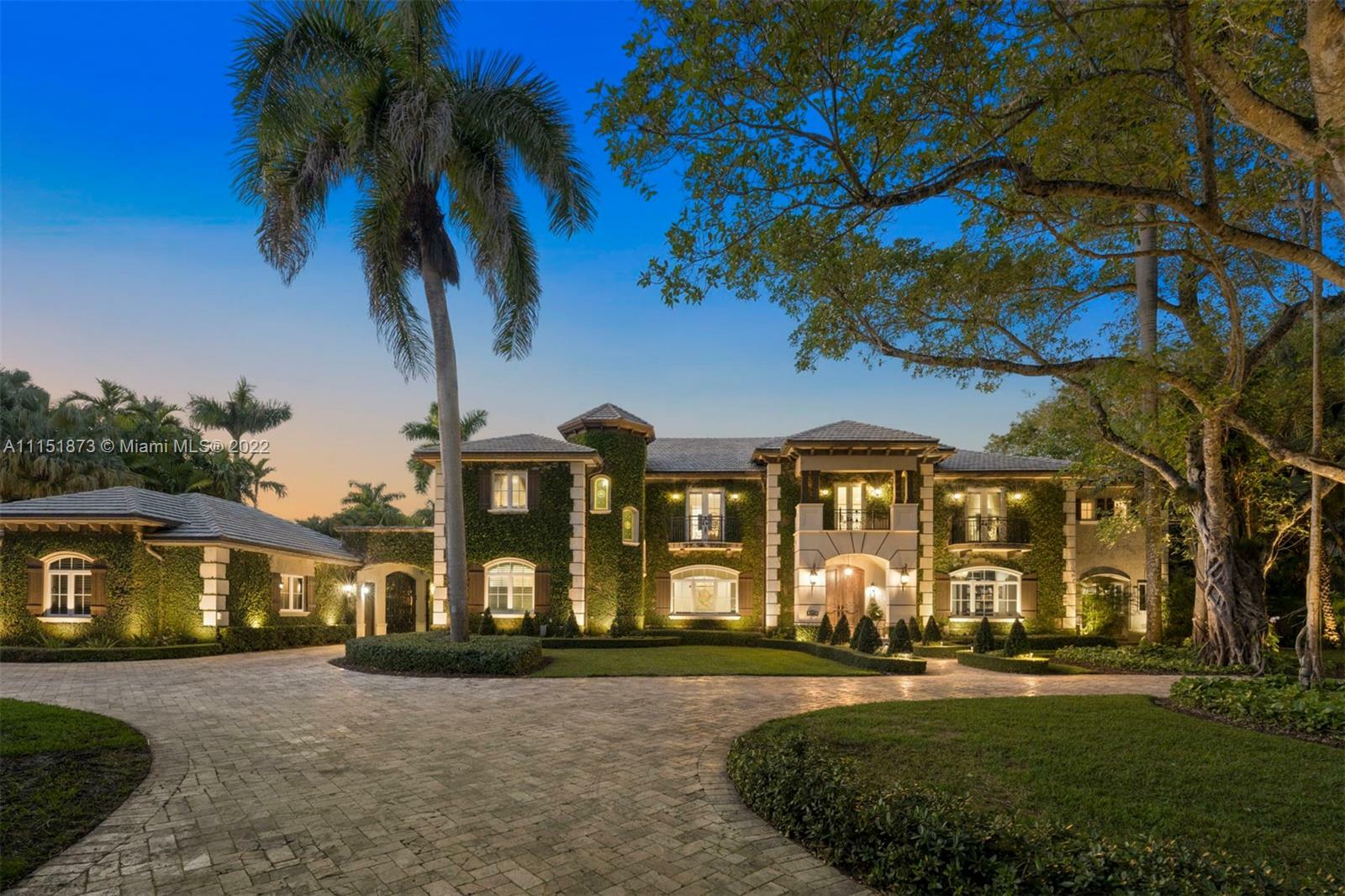 Property Photo: 8560 SW 52nd Ave FL 33143