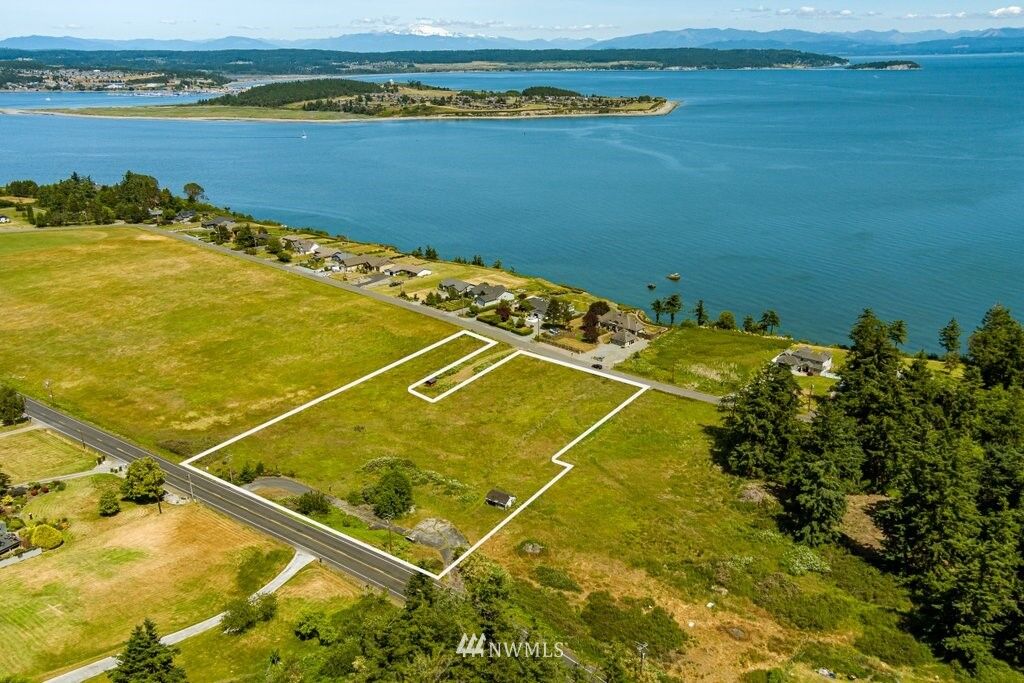 Property Photo: 0 Bonnie View Acres Road Lot B WA 98277