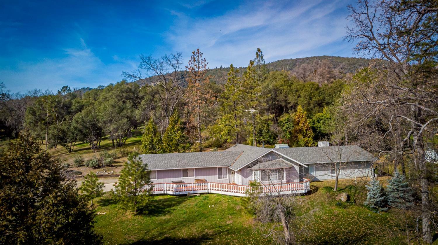 Property Photo:  44670 Thunderhead Drive  CA 93601 