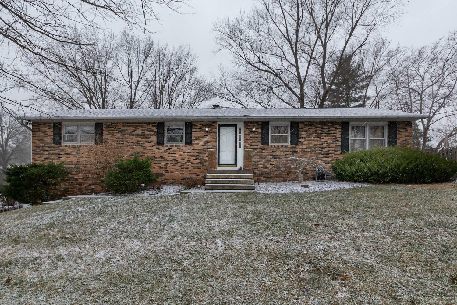 Property Photo:  1924 S Locust Court  IN 47401 