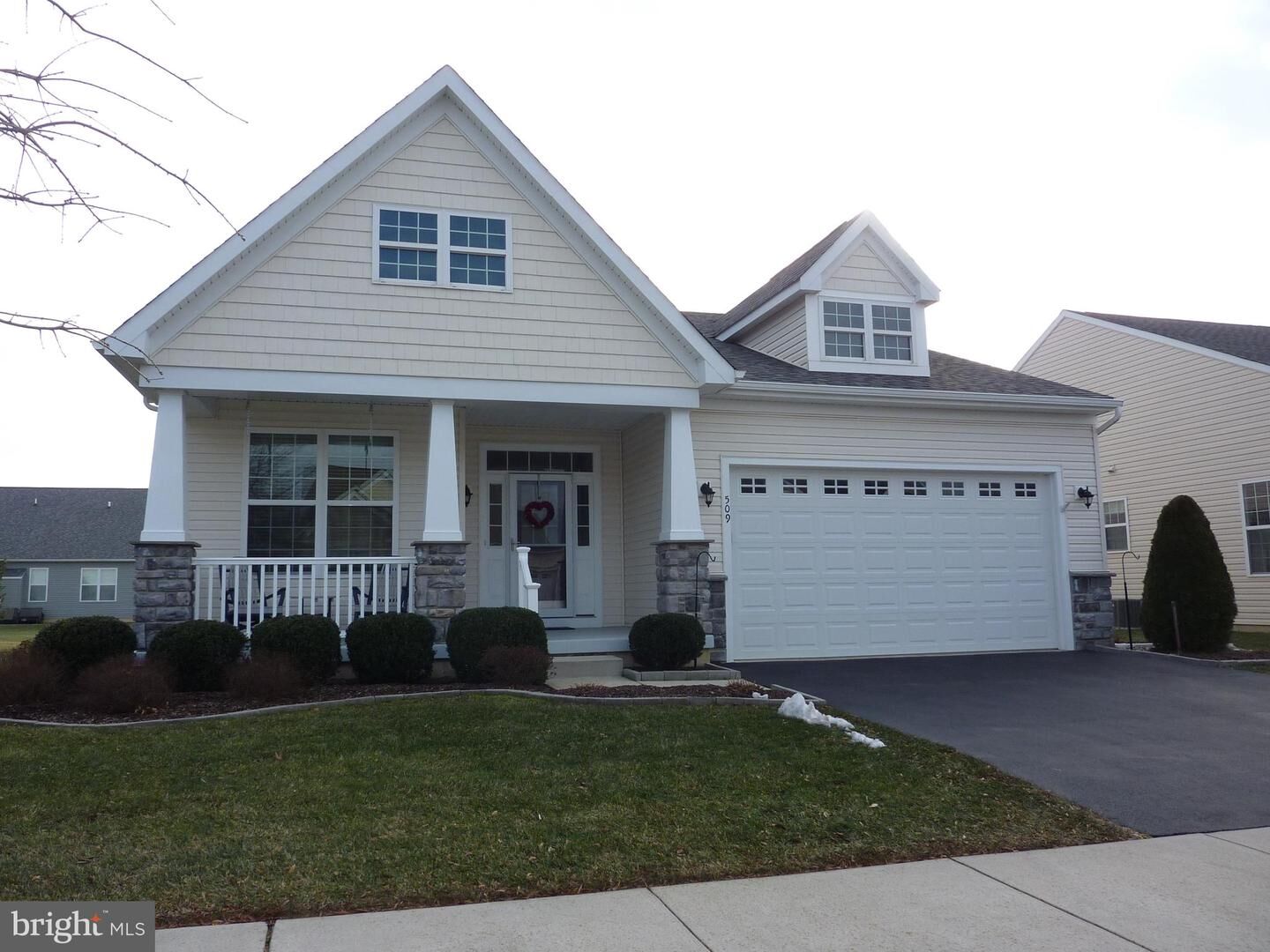 Property Photo:  509 Twining Lane  DE 19709 