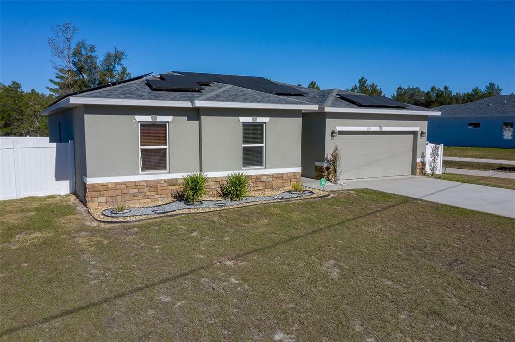 Property Photo:  229 Elm Court  FL 34759 