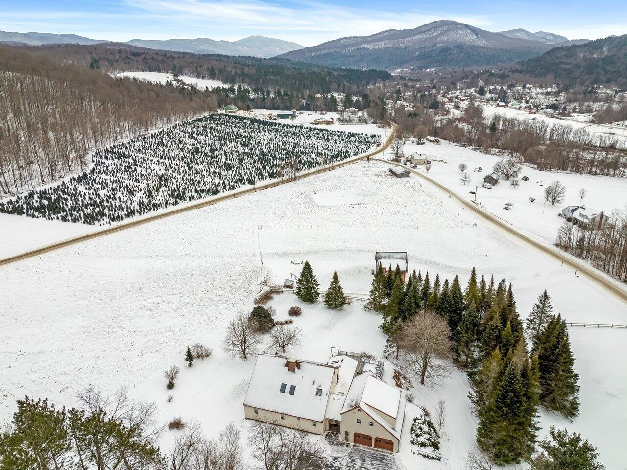 Property Photo: 250 Mayo Road VT 05462