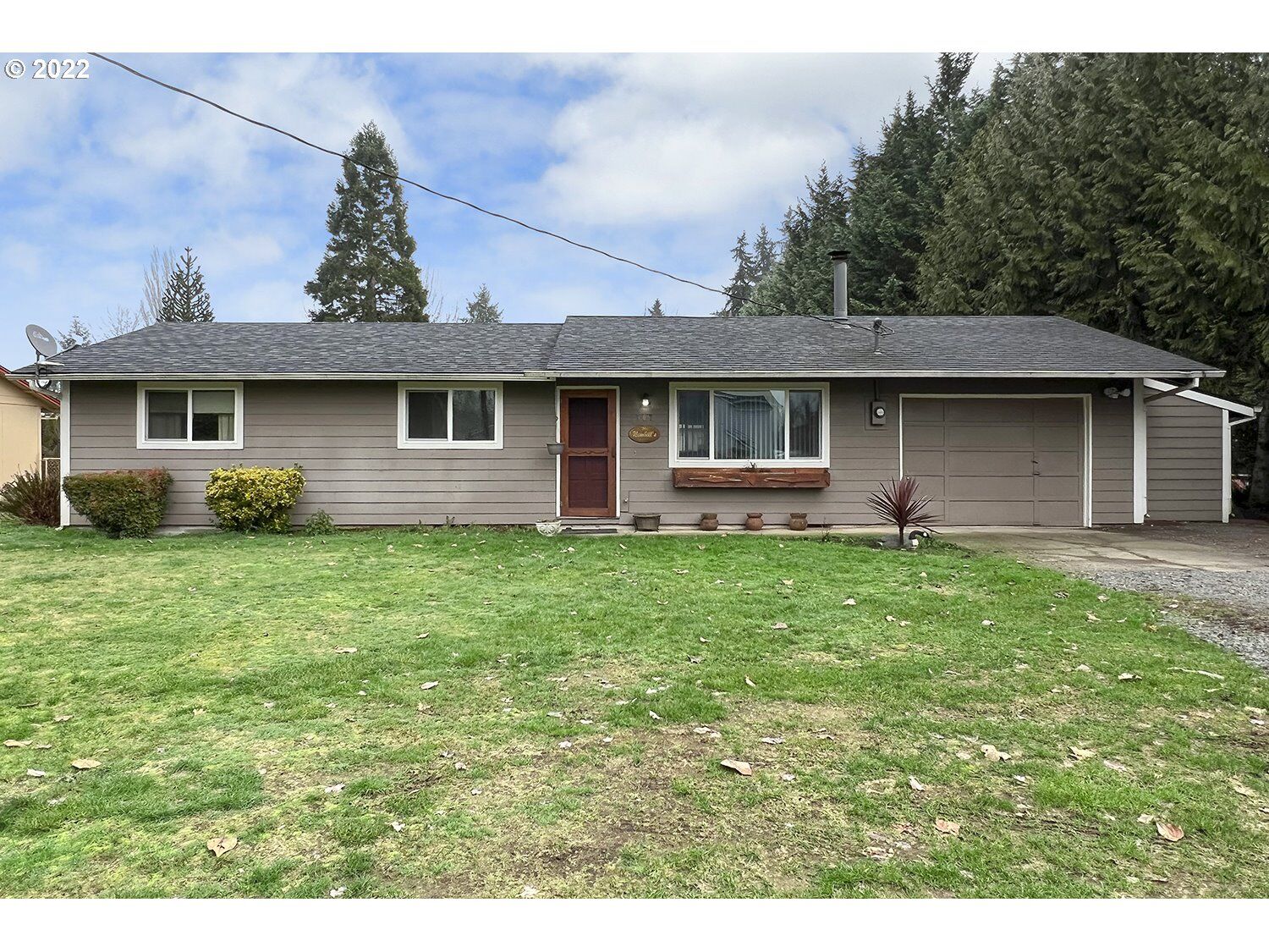 Property Photo: 307 SW 20th Ave WA 98604