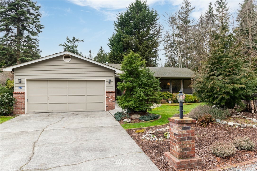 Property Photo:  383 Snoqualmie Place  WA 98257 