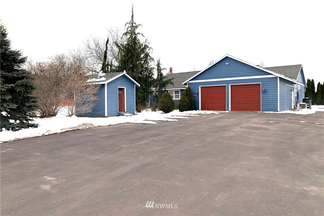 Property Photo: 4468 SW Road O WA 98848