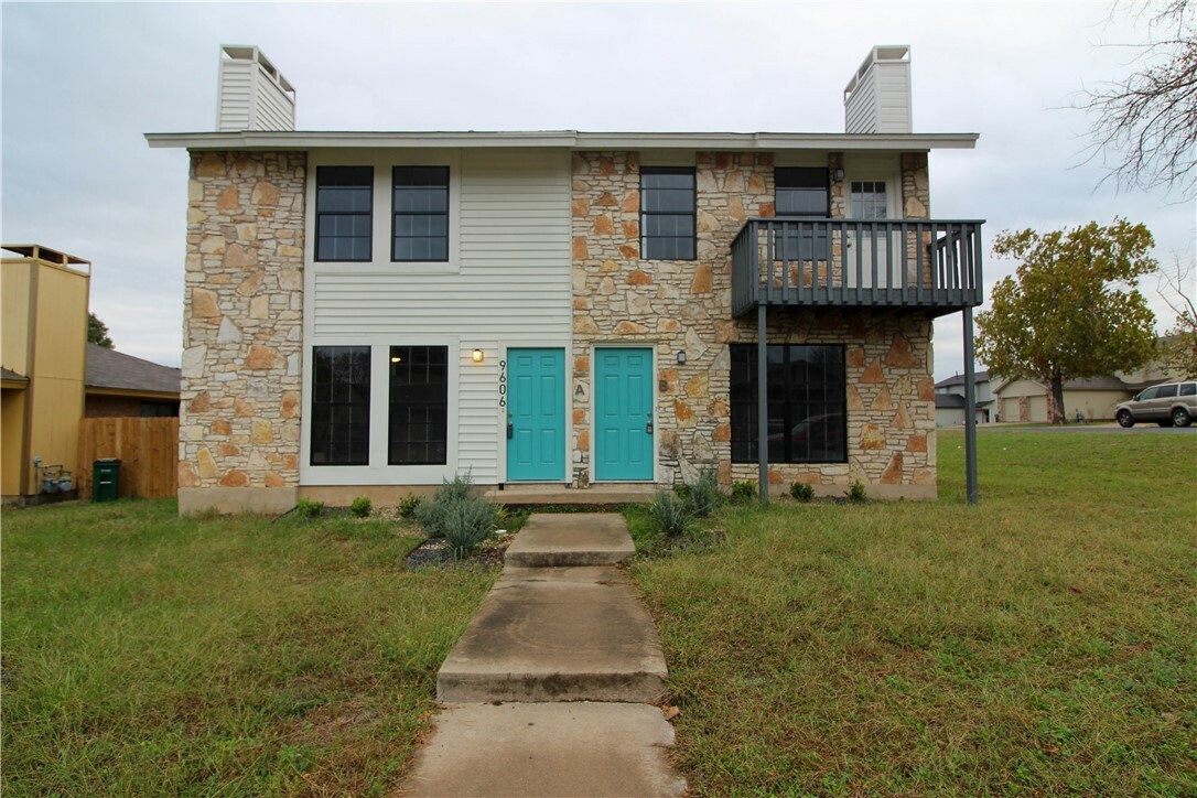 Property Photo:  9606 Night Star Drive B  TX 78617 