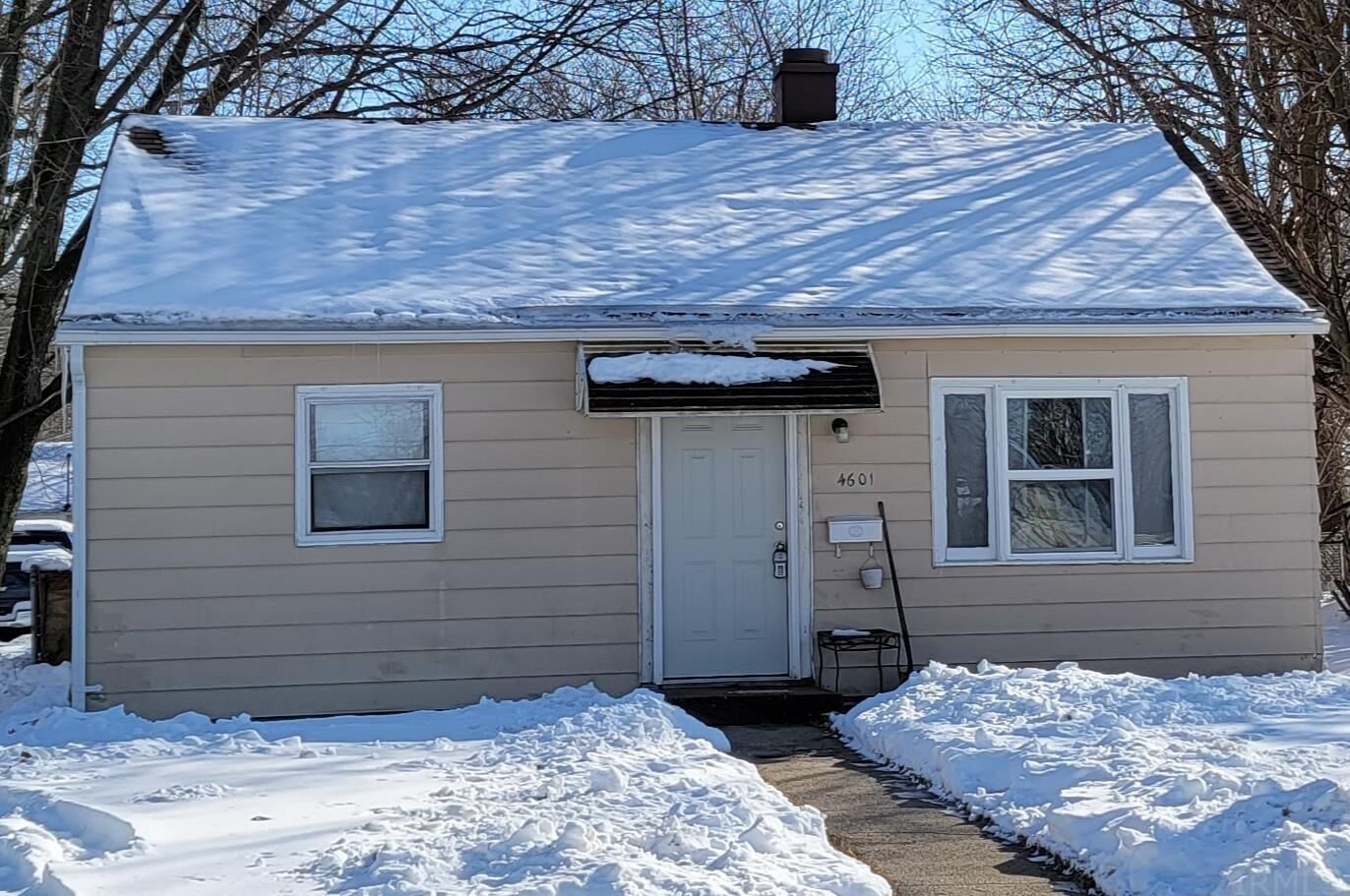 Property Photo: 4601 Gaywood Drive IN 46806