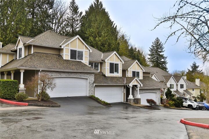 Property Photo:  6697 SE Cougar Mountain Way  WA 98006 