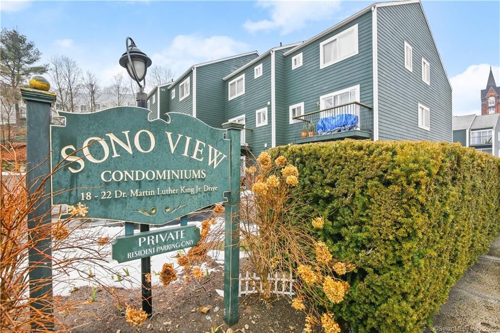 Property Photo:  22 Dr Martin Luther King Jr Drive C10  CT 06854 