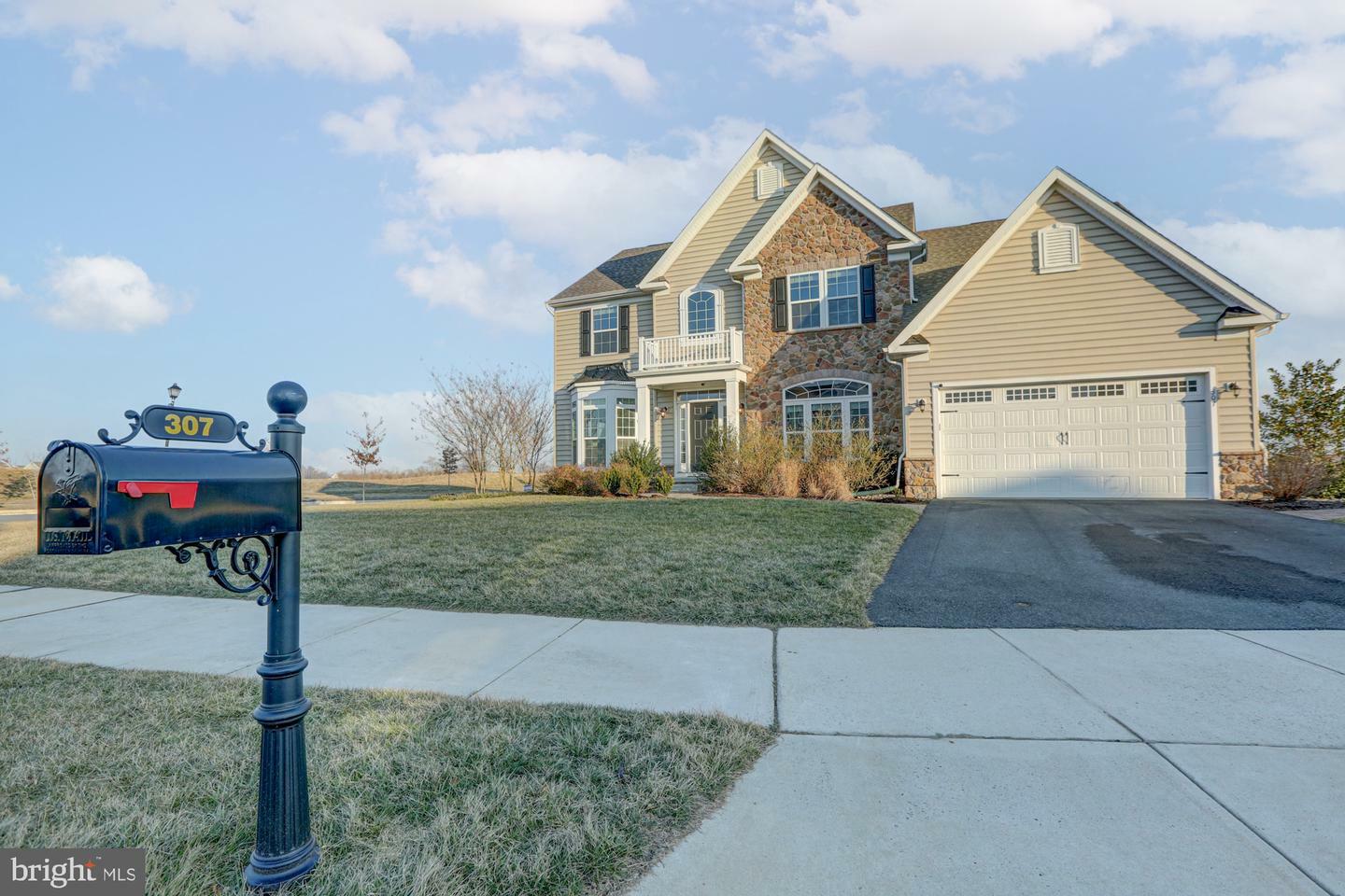 Property Photo: 307 Galloway Street DE 19709