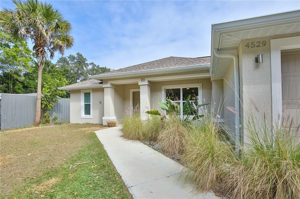 Property Photo:  4529 Worcester Road  FL 34231 