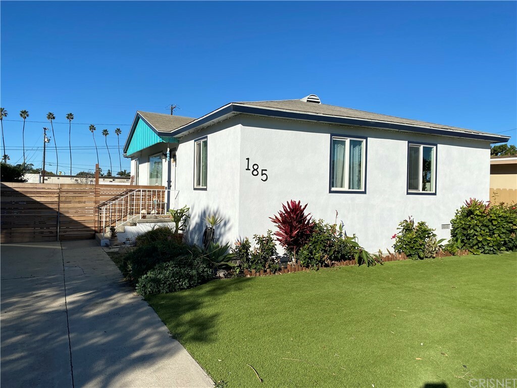 Property Photo:  185 Lang Street  CA 93003 