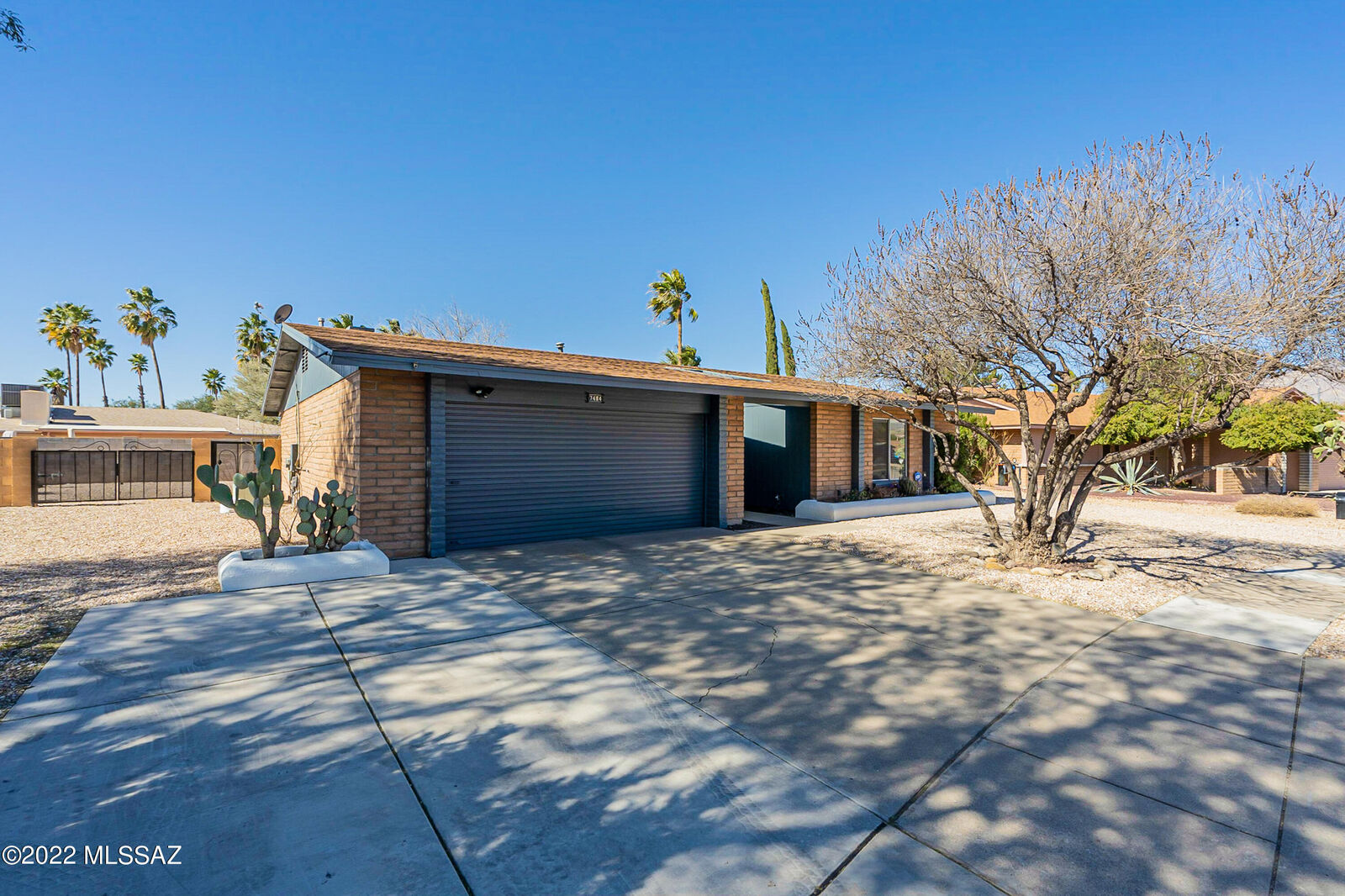 Property Photo:  7484 E Rio Vista Circle  AZ 85715 