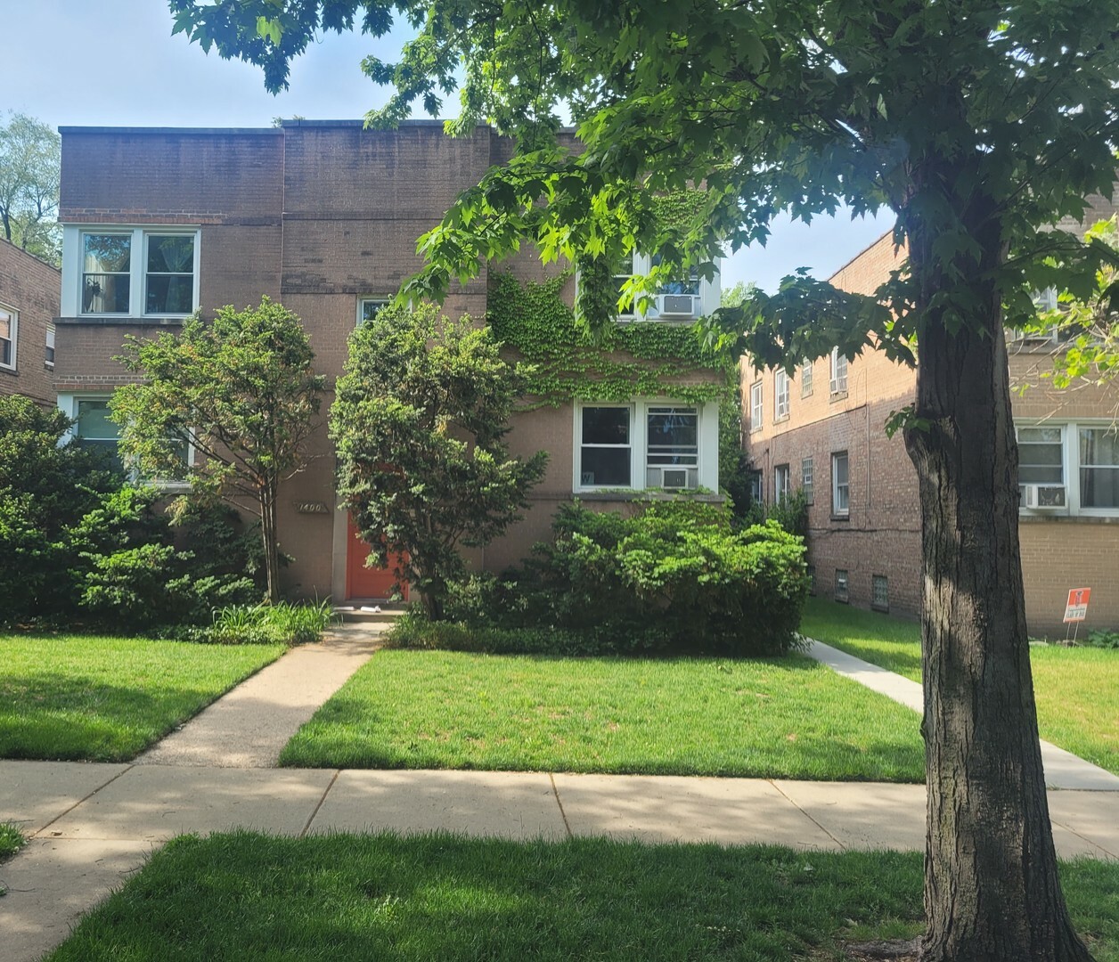 Property Photo:  1402 Brummel Street 2W  IL 60202 