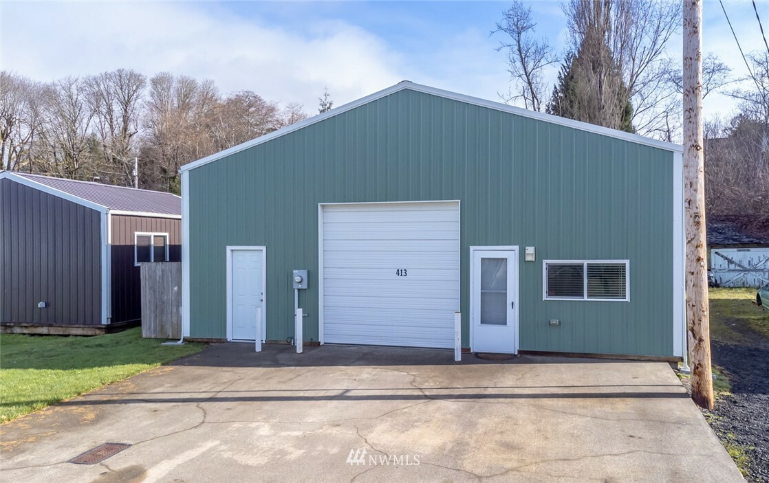 Property Photo: 413 Quincy Street WA 98586