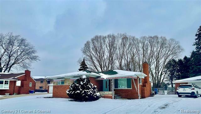 Property Photo:  26752 Dover Court  MI 48089 