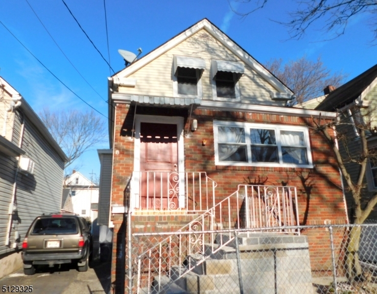 Property Photo:  16 Whitmore Pl  NJ 07011 