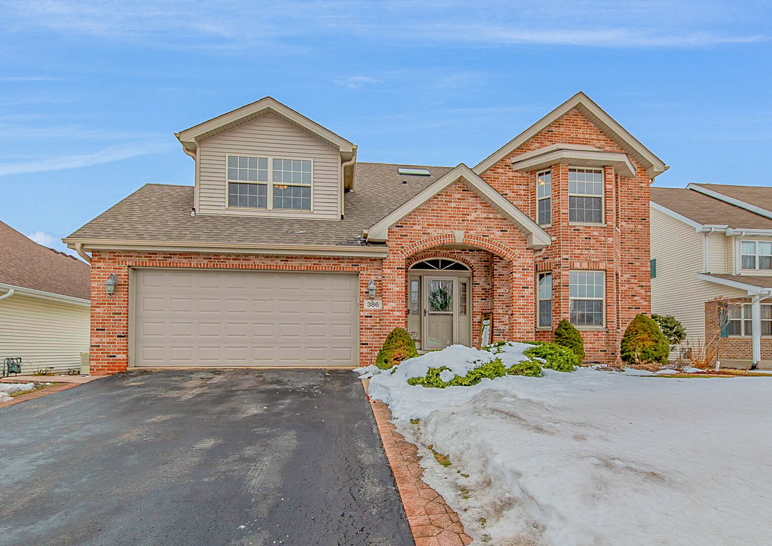 Property Photo:  386 Hunters Drive  IL 60401 