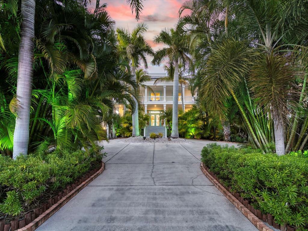 Property Photo: 409 Saint Andrews Drive FL 33756