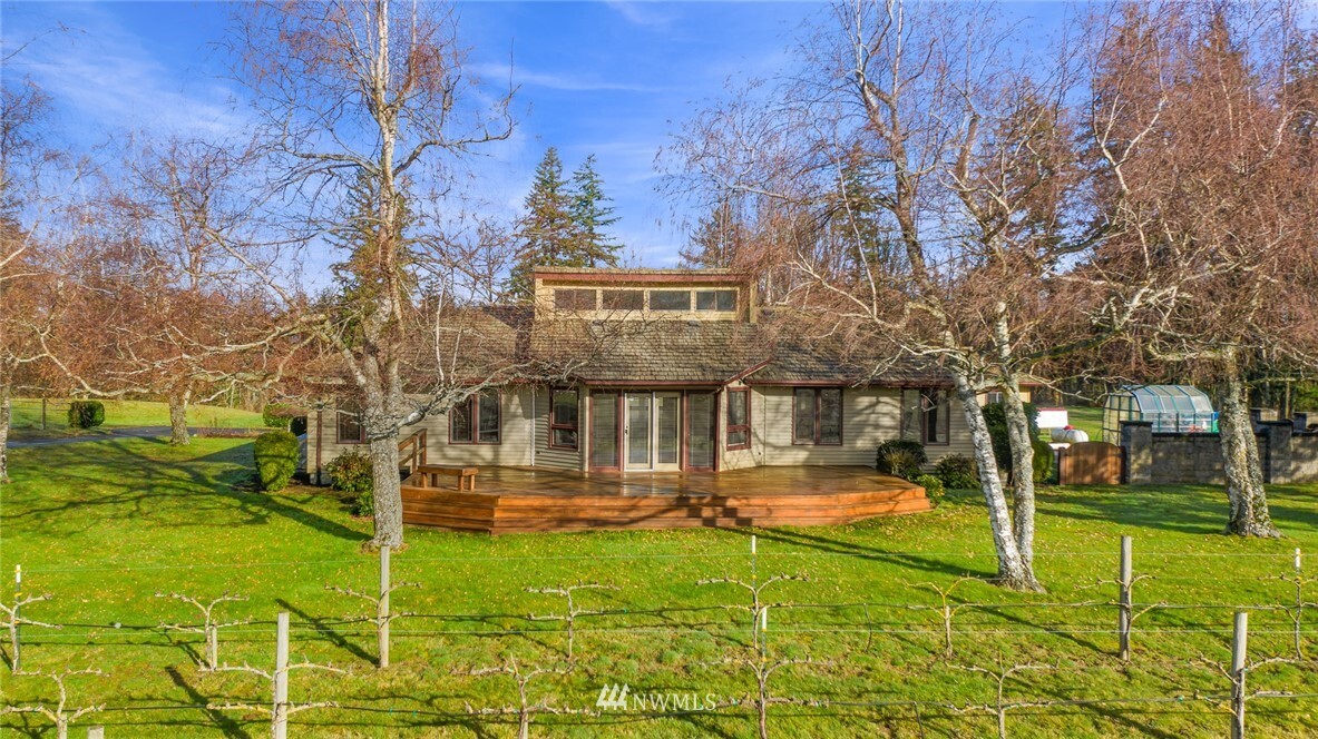 Property Photo: 7110 Valley View Road WA 98248