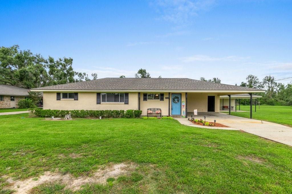 Property Photo:  729 Williams Drive  LA 70607 